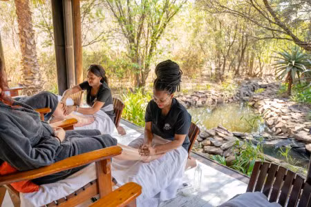 massage  foot   leg